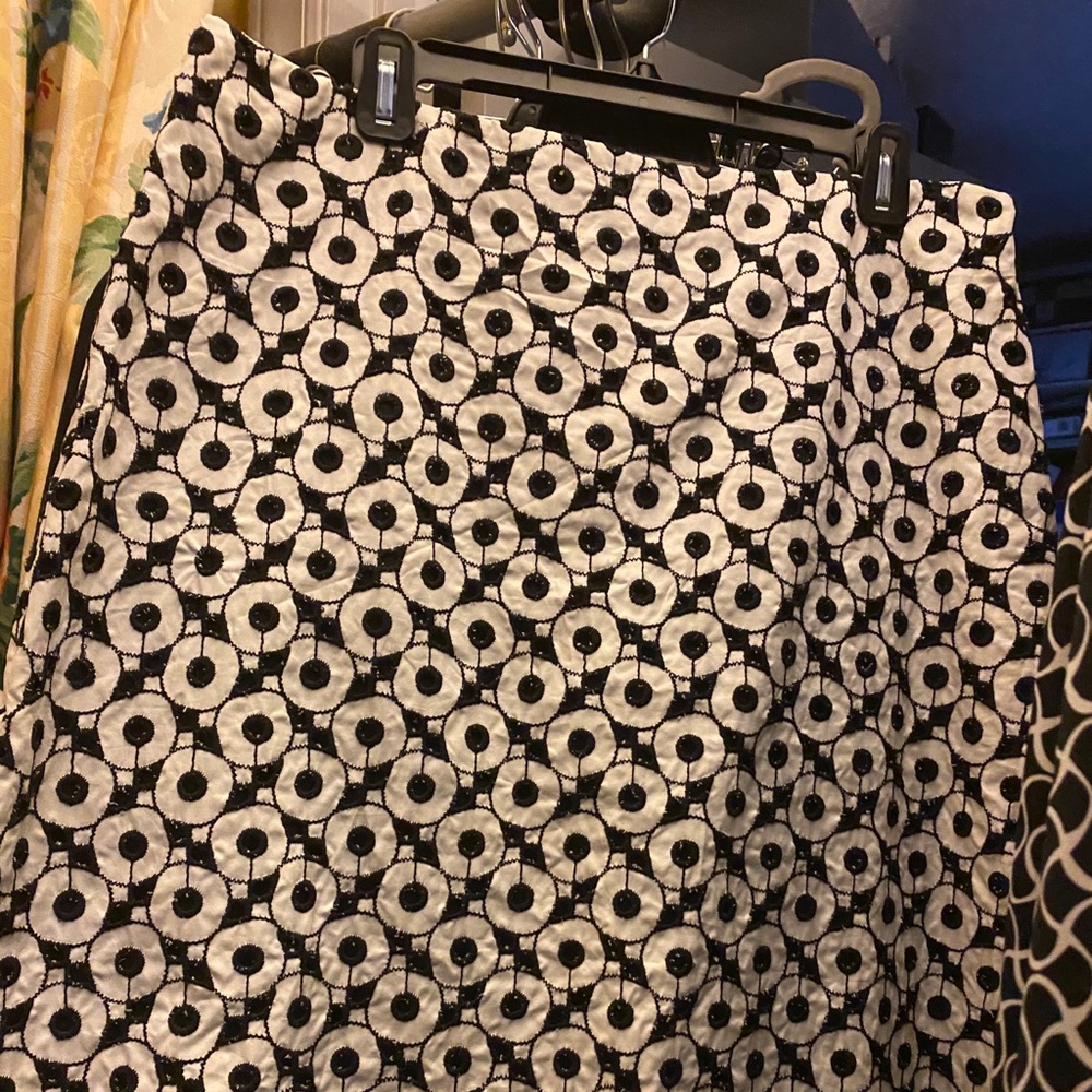 Skirt - Picture 2 of 3